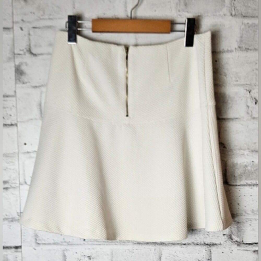 Banana Republic Womens Cream Textured A Line Mini Skirt Size 8 High Waist - Picture 7 of 10